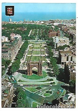 Postales: ARCO DE TRIUNFO. VISTA AEREA.- BARCELONA