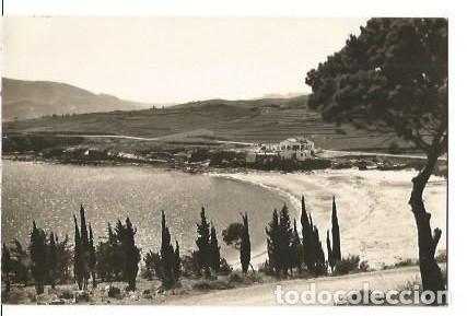 Postales: ANTIGUA POSTAL LLANSA COSTA BRAVA 6 SERIE A PARADOR Y PLAYA DE GIFREU FOTOS MELI 1954