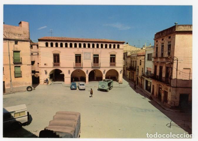 Postales: m012093 Montbrio Plaza Ayuntamiento 1977 Su&ntilde;e sc seat 600 gordini camion de letel