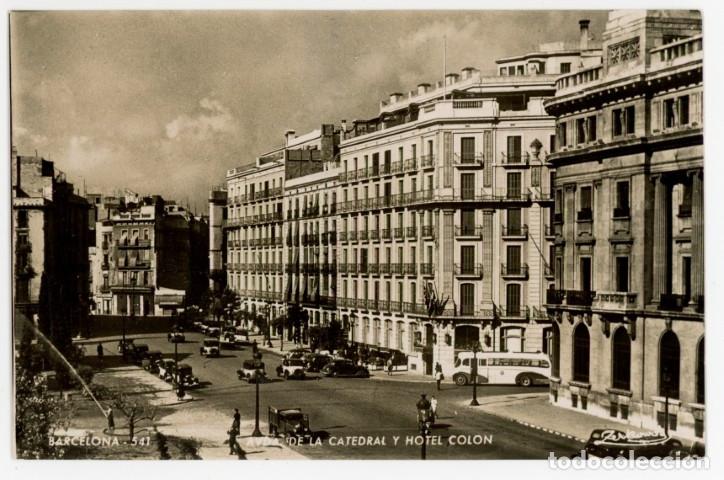Postales: a11559 Barcelona Av De La Catedral Y Hotel Colon Zerkowitz N&ordm;54 fotografica sc coches