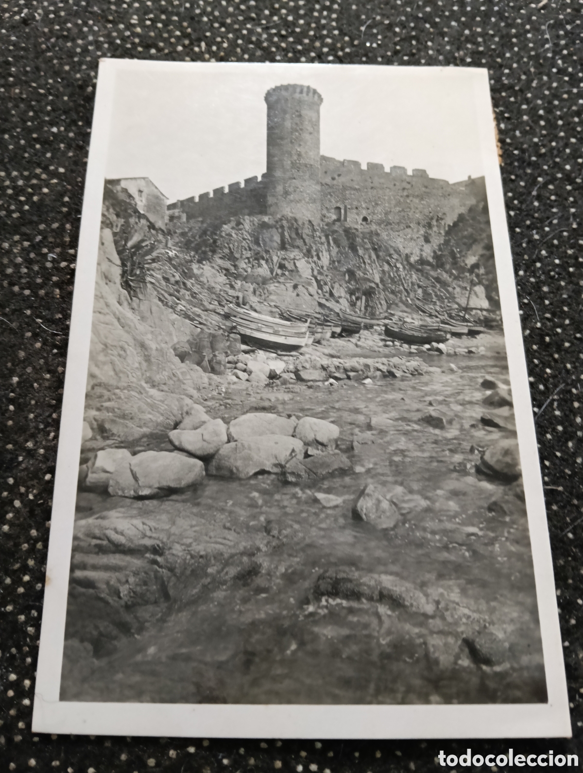 Postales: Gerona, Tossa de Mar, torre del castillo y playa del Codolar.