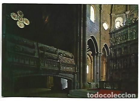 Postales: RETABLO DE DAMIAN FORMENT, S.XVI Y DETALLE DE LOS PANTEONES REALES.- REAL MONASTERIO DE POBLET