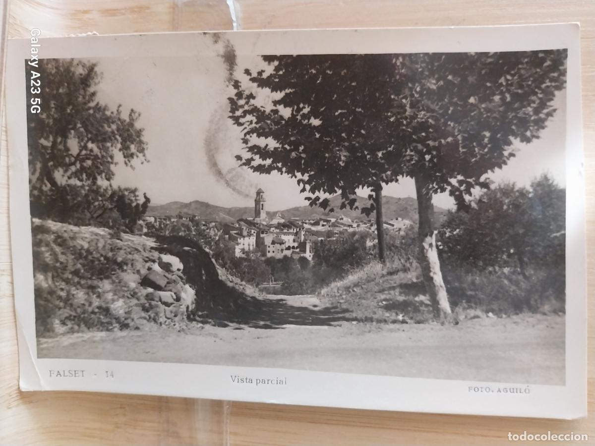 Postales: FALSET A&Ntilde;O 1951 ED FOTO AGUIL&Oacute; 14 PUEBLO DESDE EL CAMINO ENTRE ARBOLES