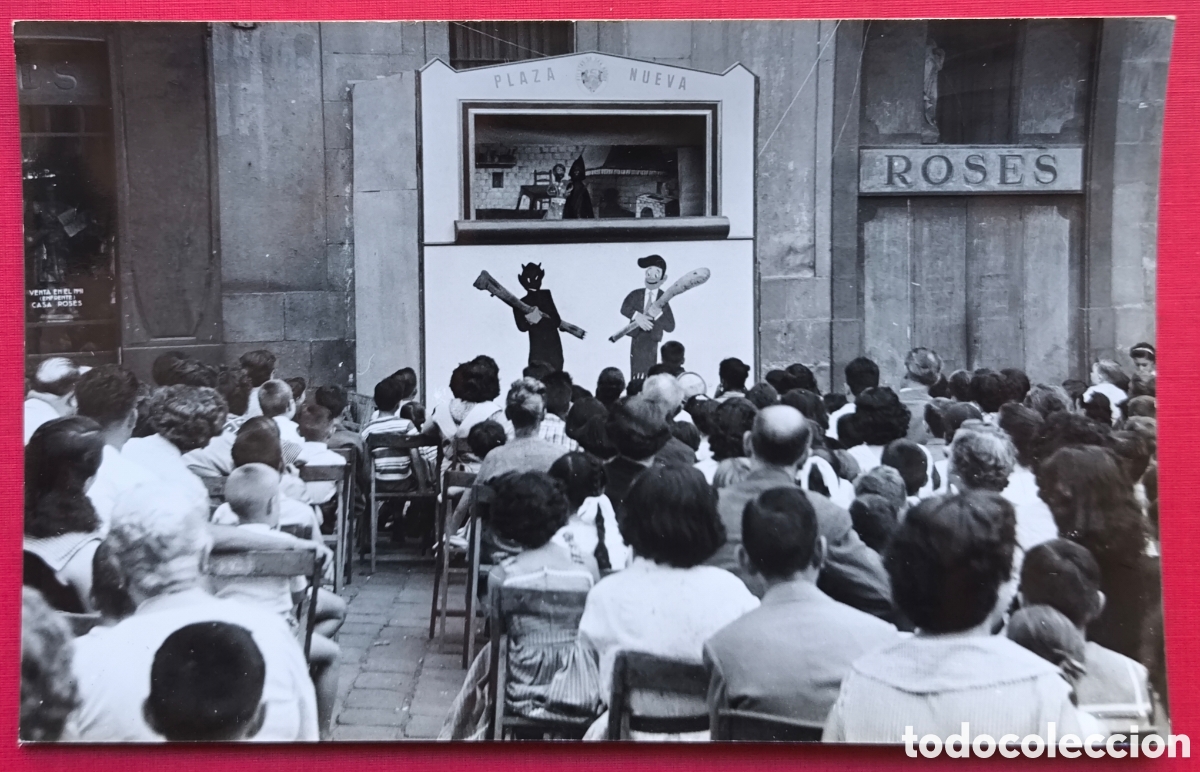 Postales: BARCELONA FESTES DE SANT ROC TITELLES VERG&Eacute;S PLA&Ccedil;A NOVA POSTAL FOTOGR&Aacute;FICA ARXIU CUY&Aacute;S C. 1950
