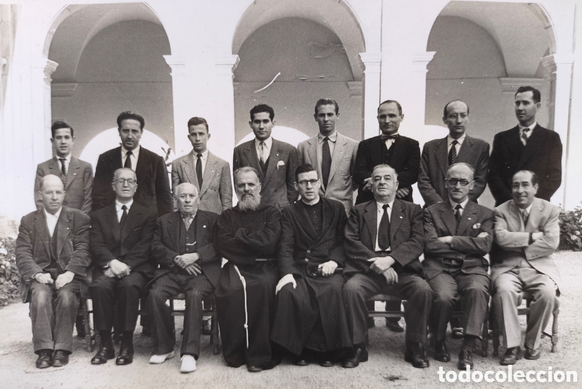 Postales: REUS CLAUSTRE SANTUARI MISERIC&Ograve;RDIA RETRATO CONFRARES FOTOGRAF&Iacute;A POSTAL FOT&Oacute;GRAFO FERR&Eacute; C. 1955