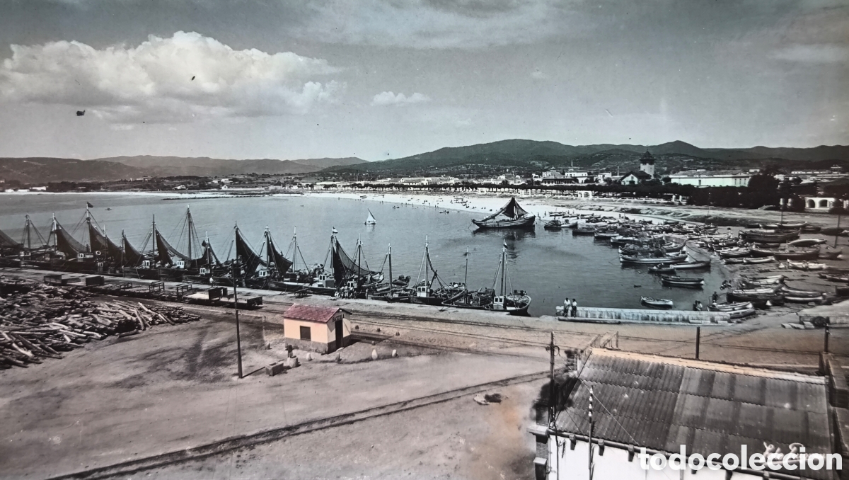 Postales: PALAM&Oacute;S PLATJA POSTAL FOTOGR&Aacute;FICA COLOREADA FOT. PUIGNAU COSTA BRAVA C. 1955