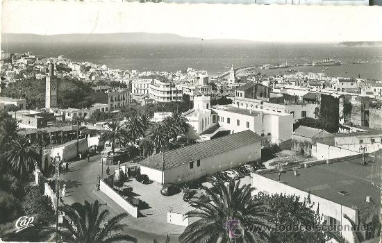 Carte postale représentant Tanger dans les années 1950. / Ph.DR