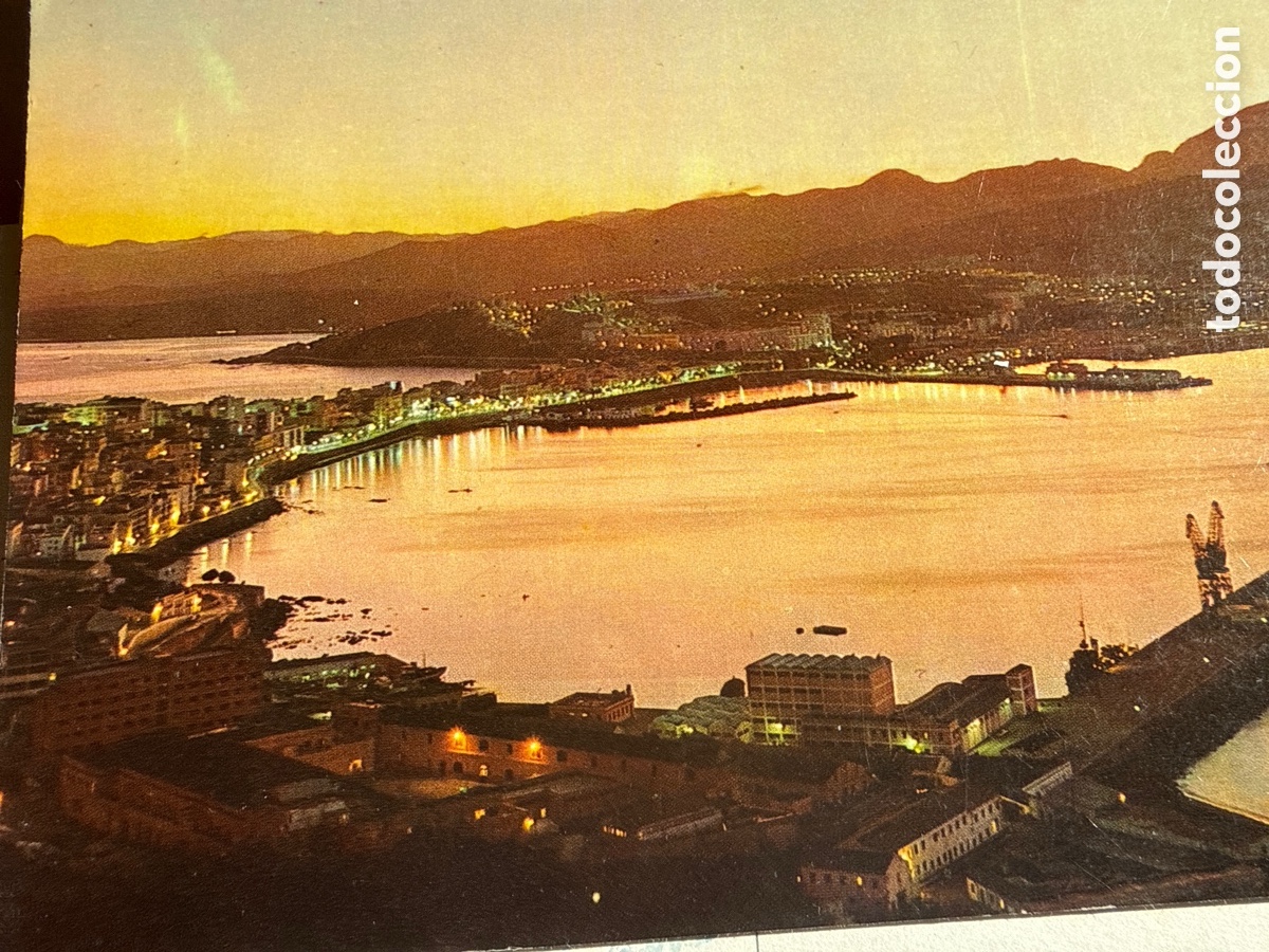 Postales: Panor&aacute;mica del Puerto de Ceuta de noche