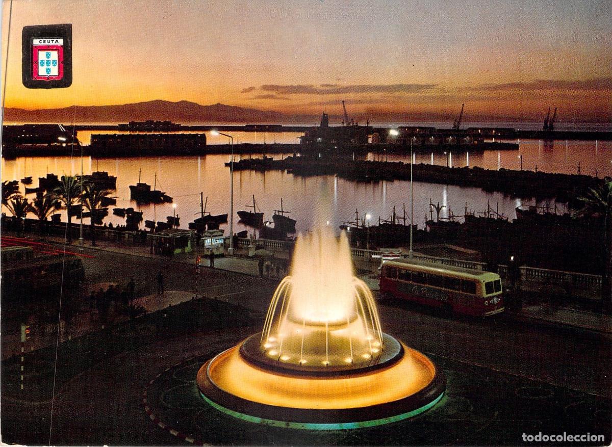 Postales: Postal de Ceuta al Atardecer con Fuente y Vistas al Puerto