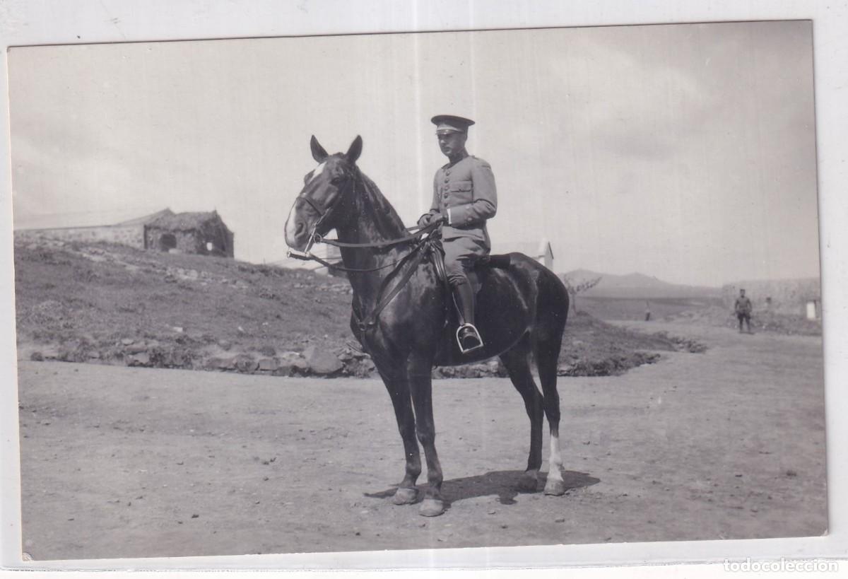 Postcards: Postal fotogr&aacute;fica. Militar a caballo. Ros y Poncez fot&oacute;grafos. Ceuta. Matasello fotogr&aacute;fo en revers