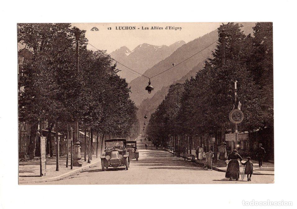 Postales: AUTOM&Oacute;VIL, POSIBLEMENTE RENAULT DE &Eacute;POCA.LUCHON.- LAS AVENIDAS ETIGNY. REINA DE LOS PIRINEOS.