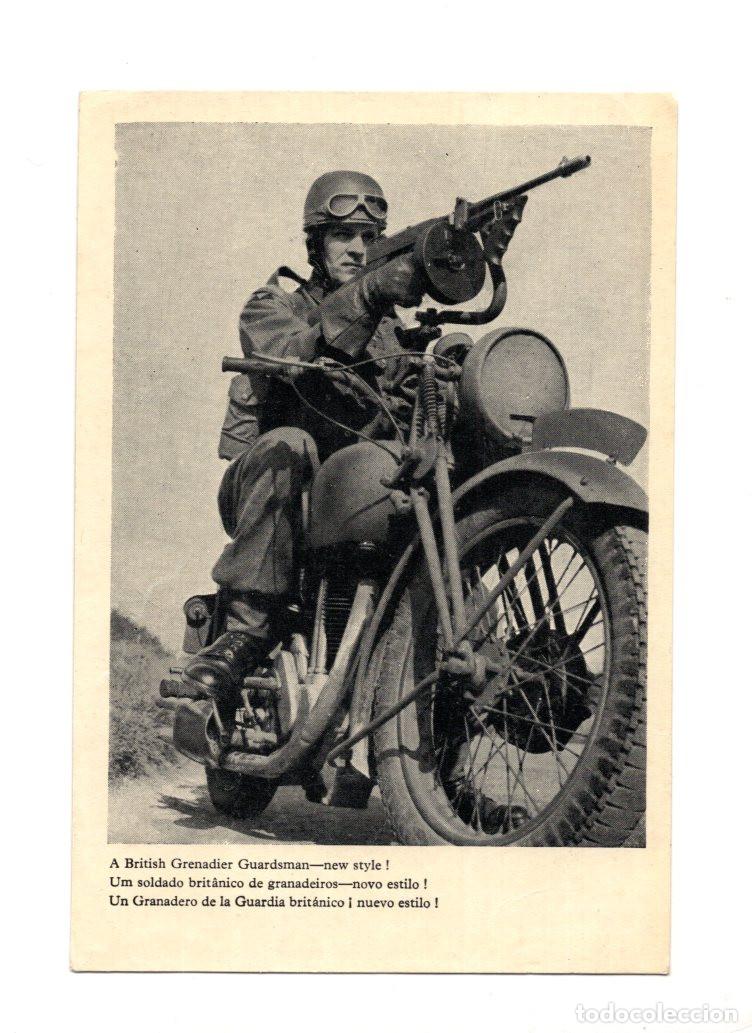 Postales: UN GRANADERO DE LA GUARDIA BRIT&Aacute;NICO MOTOCICLETA PARECE SER UNA TRIUMPH 3HW.