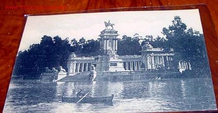 Postales: ANTIGUA POSTAL DE MADRID - PARQUE DEL RETIRO - Foto 1
