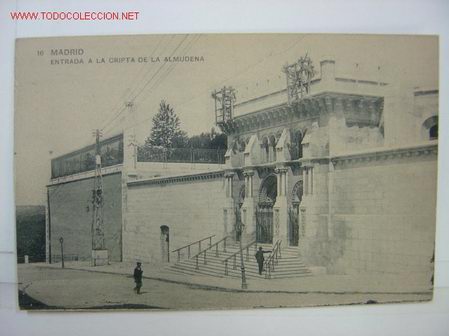 Postales: MADRID ENTRADA A LA CRIPTA DE LA ALMUDENA - Foto 1