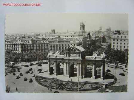 Postales: MADRID PANORAMICA DE LA PUERTA DE ALCALA - Foto 1