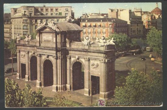 Postales: A-4731- MADRID. PUERTA DE ALCALA. - Foto 1