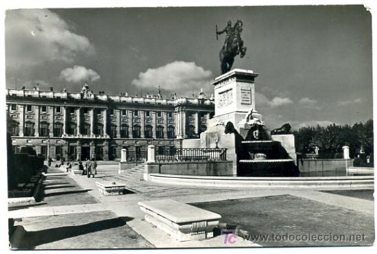 Postales: MADRID, LA PLAZA DE ORIENTE,       P22217 - Foto 1