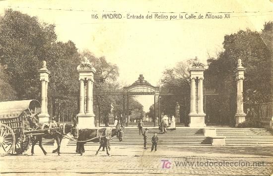 Postais: TARJETA POSTAL DE MADRID.ENTRADA DEL RETIRO POR LA CALLE DE ALFONSOXII