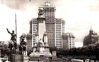 Postales: POSTAL DE MADRID N&ordm; 38 MONUMENTO A CERVANTES Y EDIFICIO ESPA&Ntilde;A - Foto 1