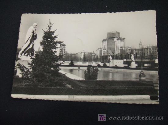 Postales: JARDINES DE PALACIO Y EDIFICIO DE LA PLAZA DE ESPA&Ntilde;A - MADRID - - Foto 1