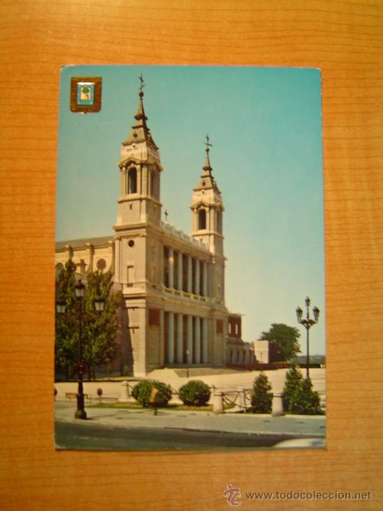 Postales: POSTAL MADRID CATEDRAL DE LA ALMUDENA CIRCULADA - Foto 1