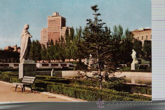 Postales: Madrid.- Jardines de Sabatini. - Foto 1