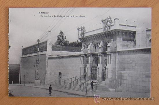 Postales: Madrid - Entrada a la cripta de la Almudena - Foto 1