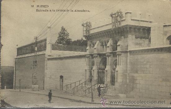 Postales: MADRID ENTRADA A LA CRIPTA DE LA ALMUDENA SIN ESCRIBIR - Foto 1