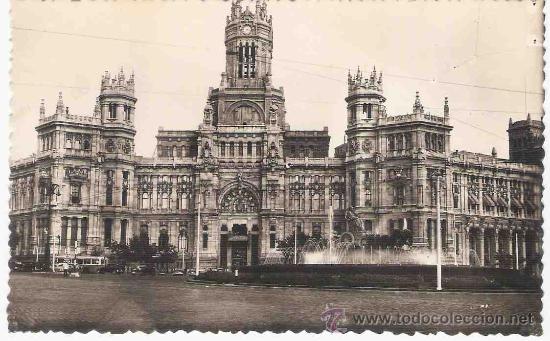 Cartes Postales: TARJETA POSTAL DE MADRID.PALACIO DE COMUNICACIONES. FOTO LLOPIS EXCLUSIVAS CEME.