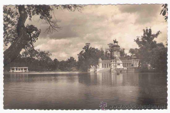 Postcards: TARJETA POSTAL DE MADRID.40. PARQUE DEL RETIRO. ESTANQUE. EDICIONES GARCIA GARRABELLA.