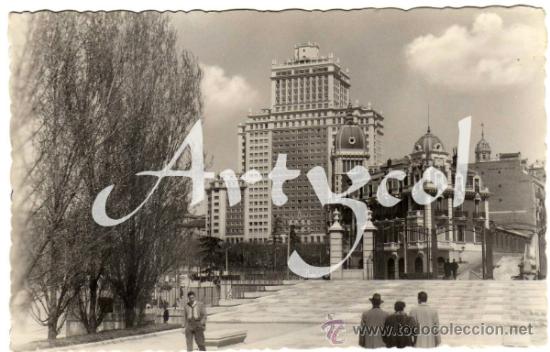 Postales: BONITA POSTAL - MADRID - EDIFICIO ESPA&Ntilde;A - AMBIENTADA - Foto 1