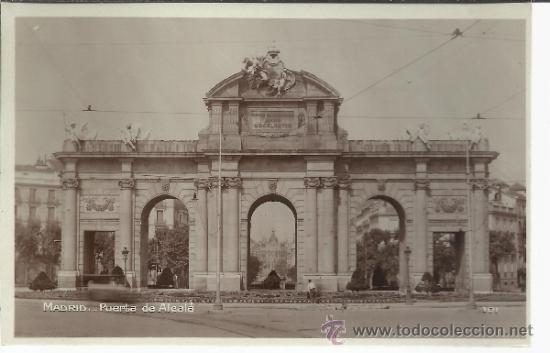 Postales: MADRID PUERTA DE ALCALA SIN ESCRIBIR - Foto 1