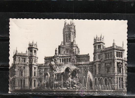 Postales: 121 MADRID. CIBELES Y PALACIO DE COMUNICACIONES - Foto 1