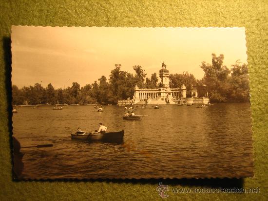 Postales: ANTIGUA POSTAL PARQUE DEL RETIRO MADRID - Foto 1