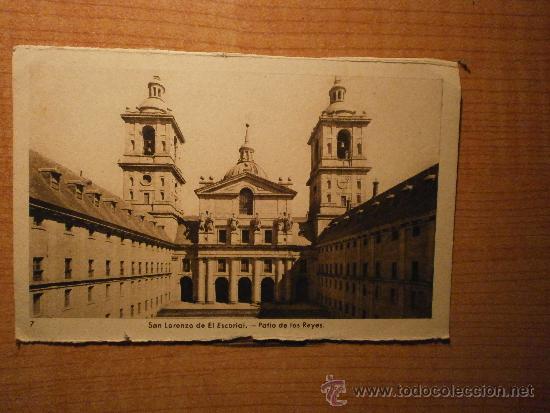 Cartoline: POSTAL SAN LORENZO DEL ESCORIAL PATIO DE LOS REYES SIN CIRCULAR