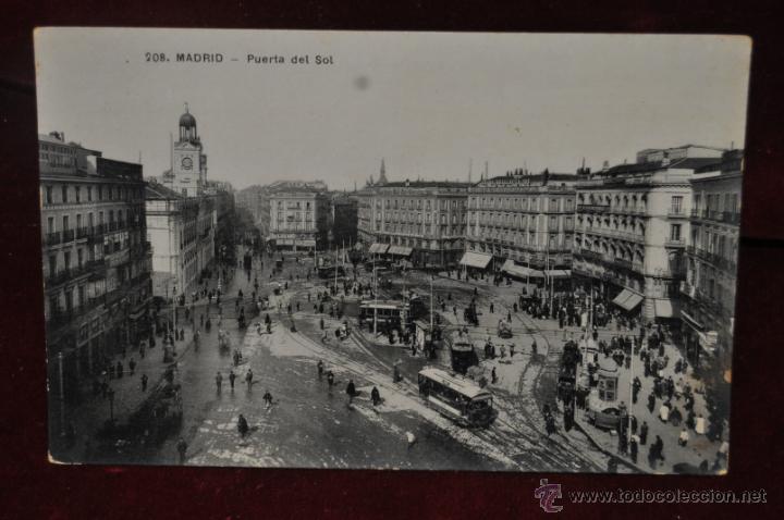 Postales: ANTIGUA POSTAL DE LA PUERTA DEL SOL DE MADRID. SIN CIRCULAR - Foto 1