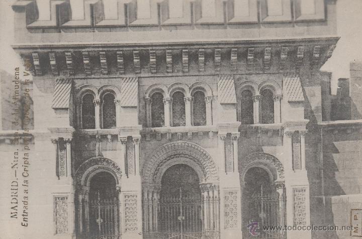 Postales: N&ordm; 16486 POSTAL NUESTRA SE&Ntilde;ORA DE LA ALMUDENA ENTRADA A LA CRIPTA MADRID - Foto 1