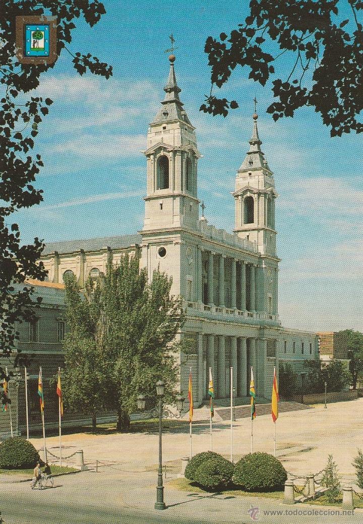 Postales: N&ordm; 18690 POSTAL MADRID LA ALMUDENA - Foto 1