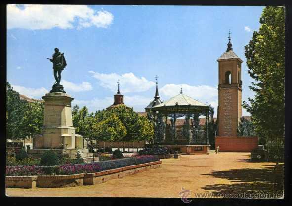 Postais: N&ordm; 3 Alcal&aacute; de Henares, Estatua y Paseo de Cervantes. Garc&iacute;a Garrabella y C&iacute;a.