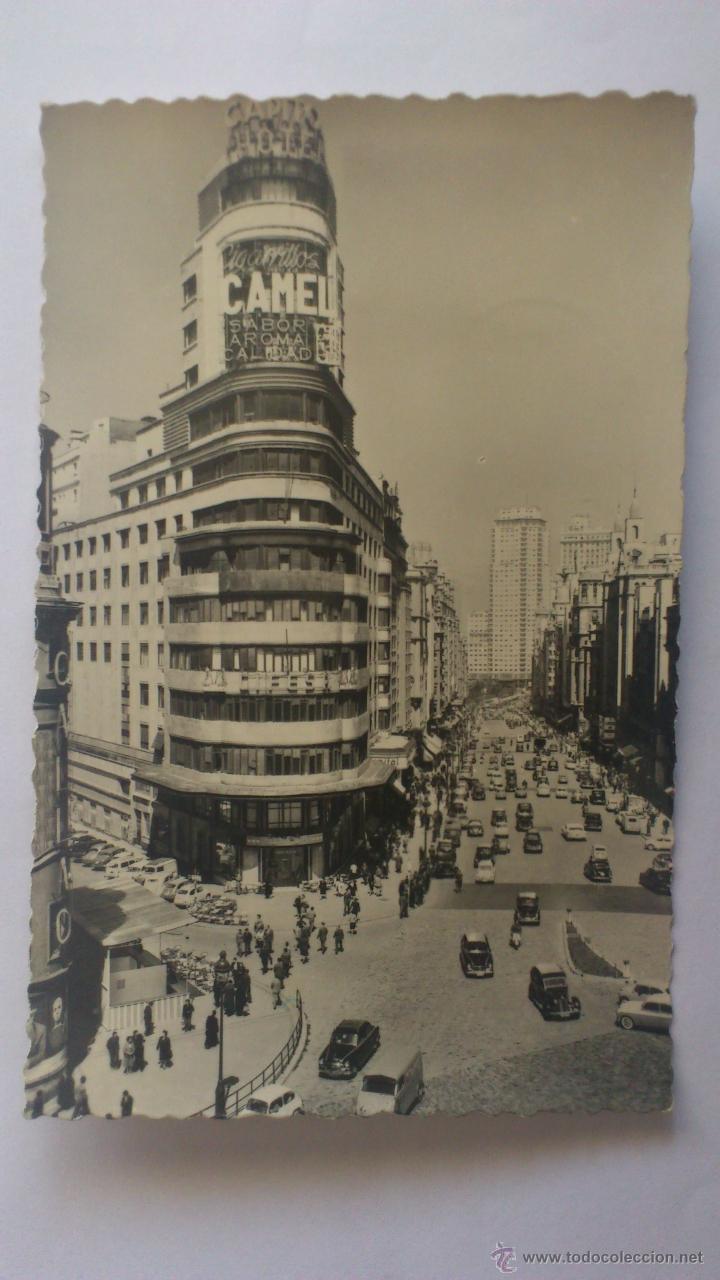 Postales: POSTAL MADRID, EDIFICIO DEL CAPITOL Y AVDA JOSE ANTONIO, ESCRITA - Foto 1
