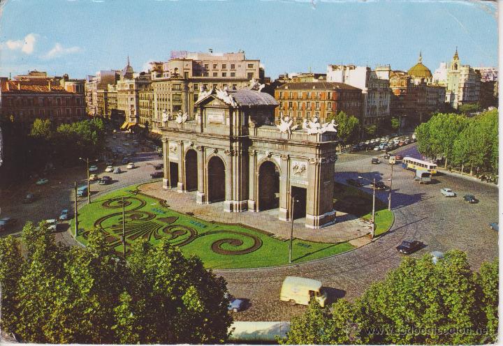 Postales: (1020) MADRID. PUERTA DE ALCALA. - Foto 1