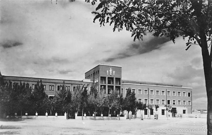 Postales: MADRID.- COLEGIO SALESIANO SAN MIGUEL ARC&Aacute;NGEL.- FACHADA INTERIOR
