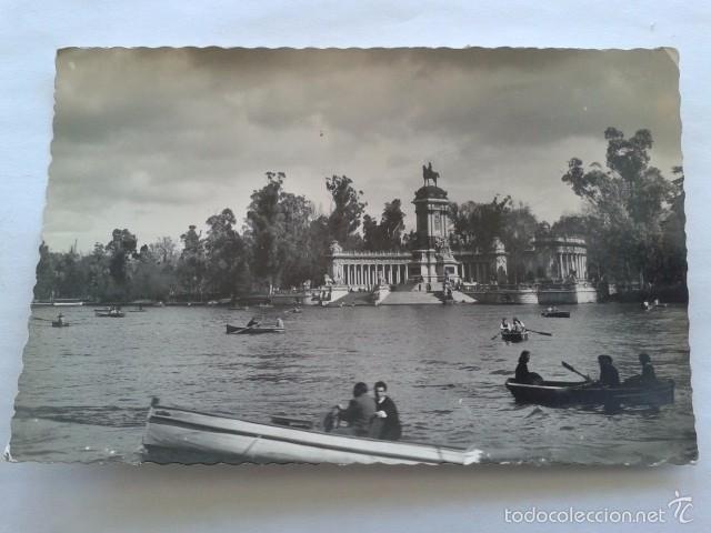 Postales: POSTAL -- MADRID - PARQUE DEL RETIRO. ESTANQUE -- USADA -- - Foto 1