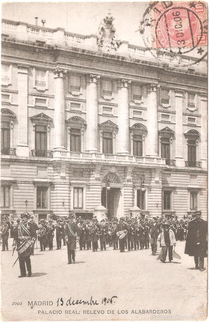 Postkarten: MADRID PALACIO REAL RELEVO DE LOS ALABARDEROS 1906