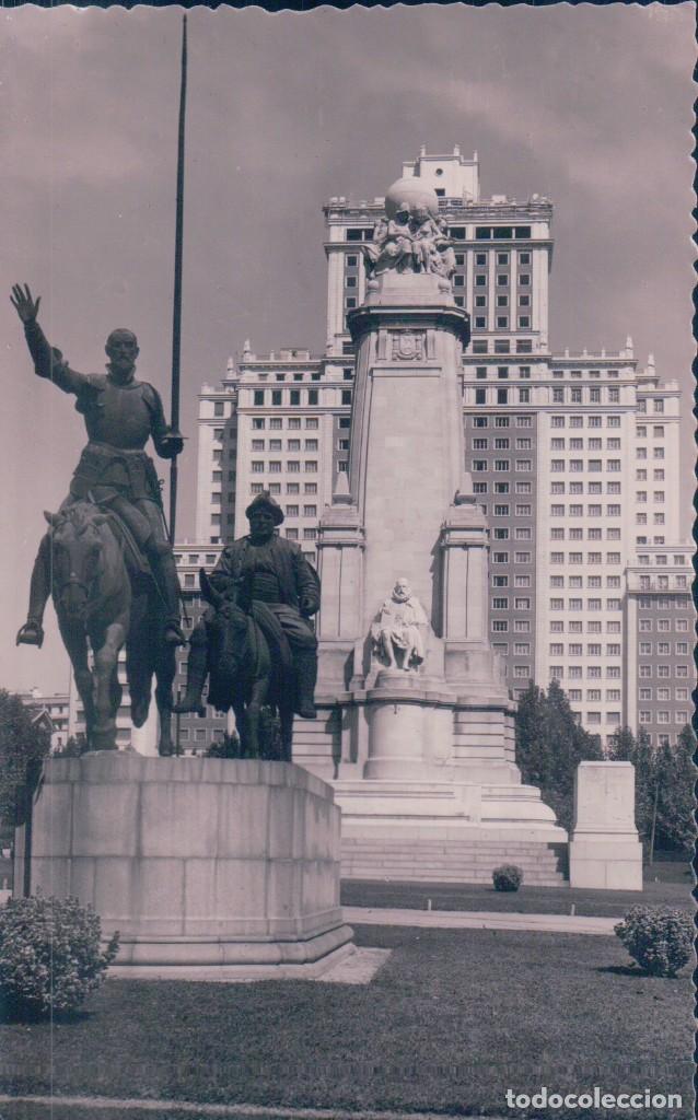 Postais: Postal Madrid.- Monumento a Cervantes y Edificio Espa&ntilde;a. 88. Ediciones F. Molina. Escrita