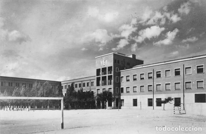 Postales: MADRID.- COLEGIO SALESIANO SAN MIGUEL ARCANGEL- COLEGIO Y CAMPOS DE DEPORTES