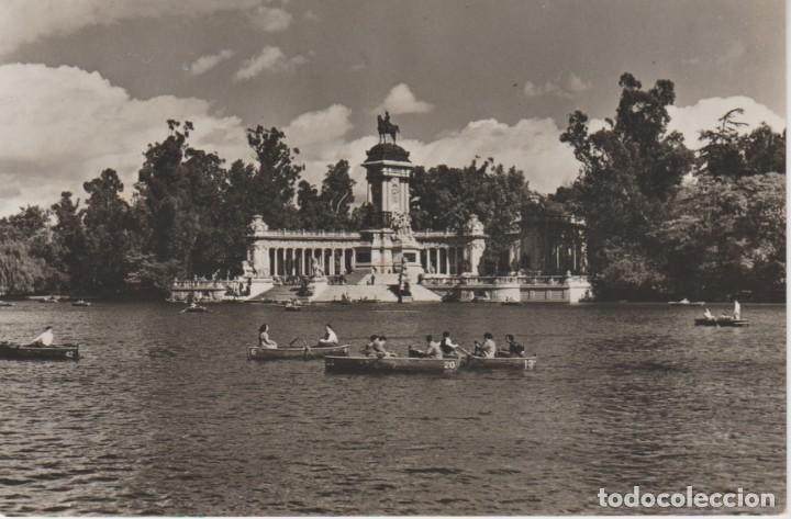 Postales: (4012) MADRID. EL ESTANQUE DE EL RETIRO - Foto 1
