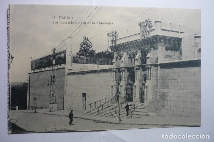 Postales: postal madrid entrada cripta almudena - Foto 1