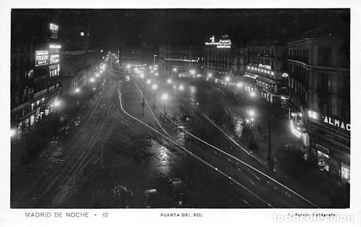 Postales: MADRID DE NOCHE.- PUERTA DEL SOL - Foto 1