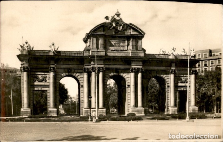 Postales: Madrid &ndash; Puerta de Alcala - 9 x 14 cms - Foto 1